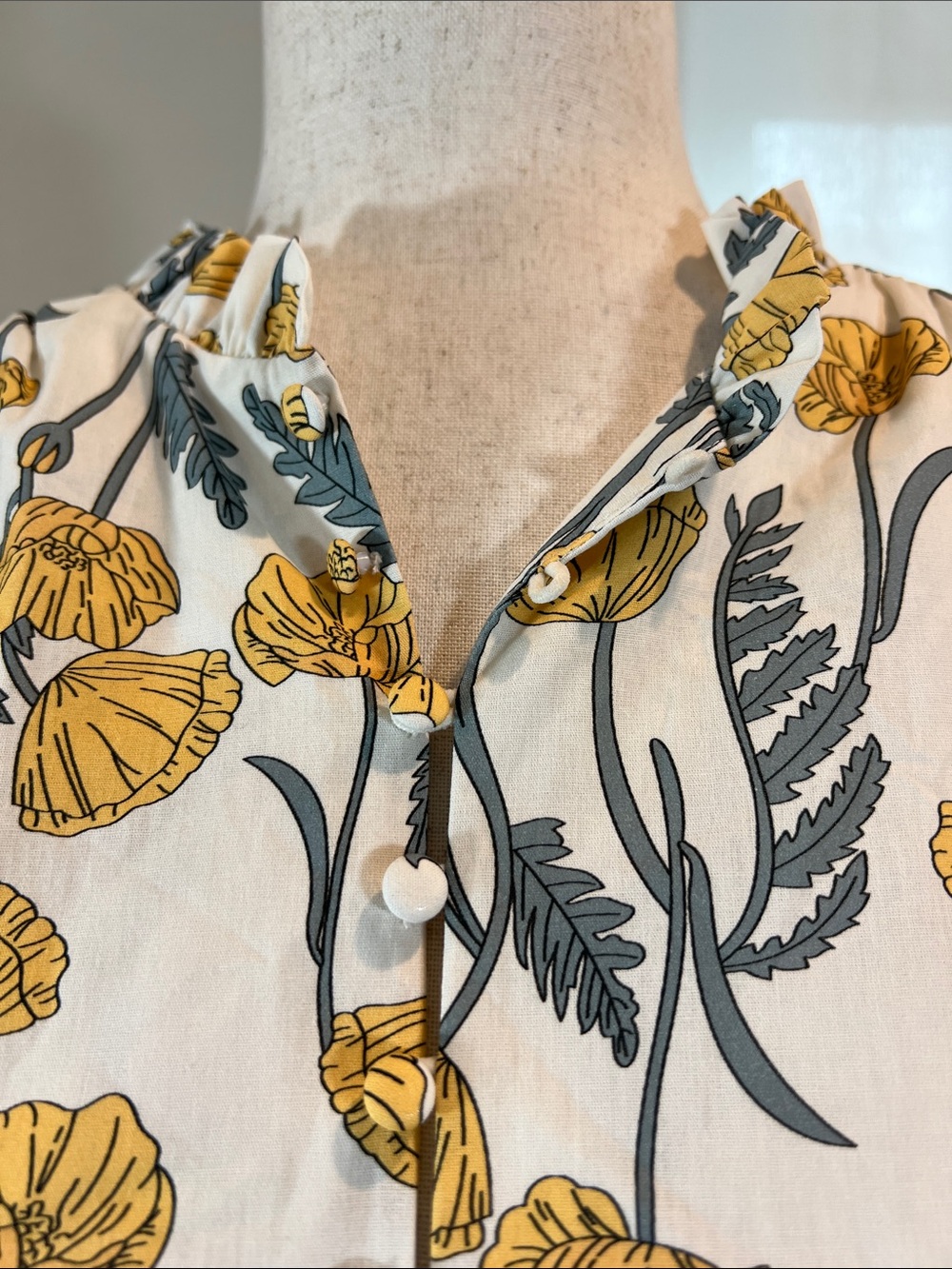 Hyacinth House White Mimi Midi Dress. Yellow Floral Print. Puff Sleeves. S. NWOT - Picture 6 of 13